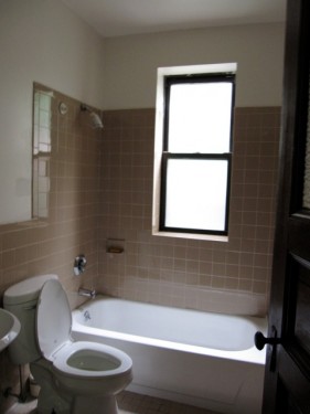 Aging bathroom Aging bathroom needs renovation