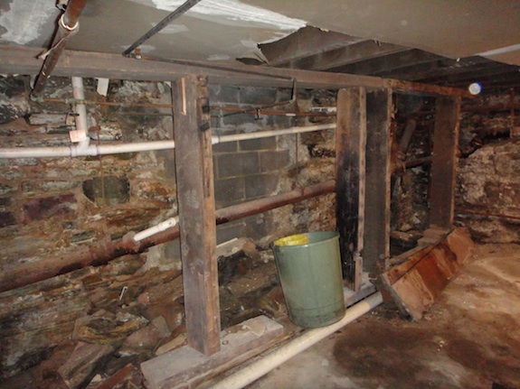 bracing to support failing structure